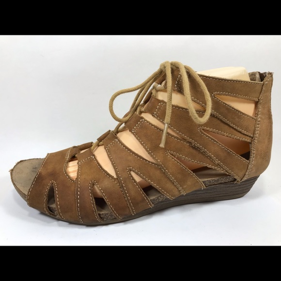 earth harley sandals